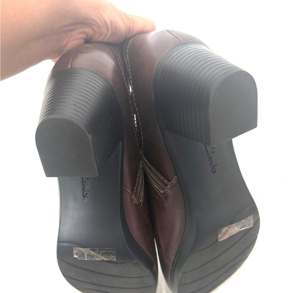 Clarks Scheme Pearl Block Heel Side Zip upper Brown Leather Ankle Boots 11 - Picture 3 of 7